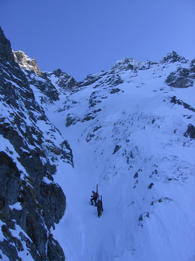 #4 Grandes Lanches, couloir SW : Au dessus du ressaut, c Grandes Lanches, couloir SW : Au dessus du ressaut, c'est de nouveau mieux