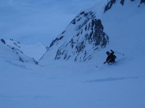 #6 Couloir en S : Au niveau de l Couloir en S : Au niveau de l'étroiture (qui passe sans problème)