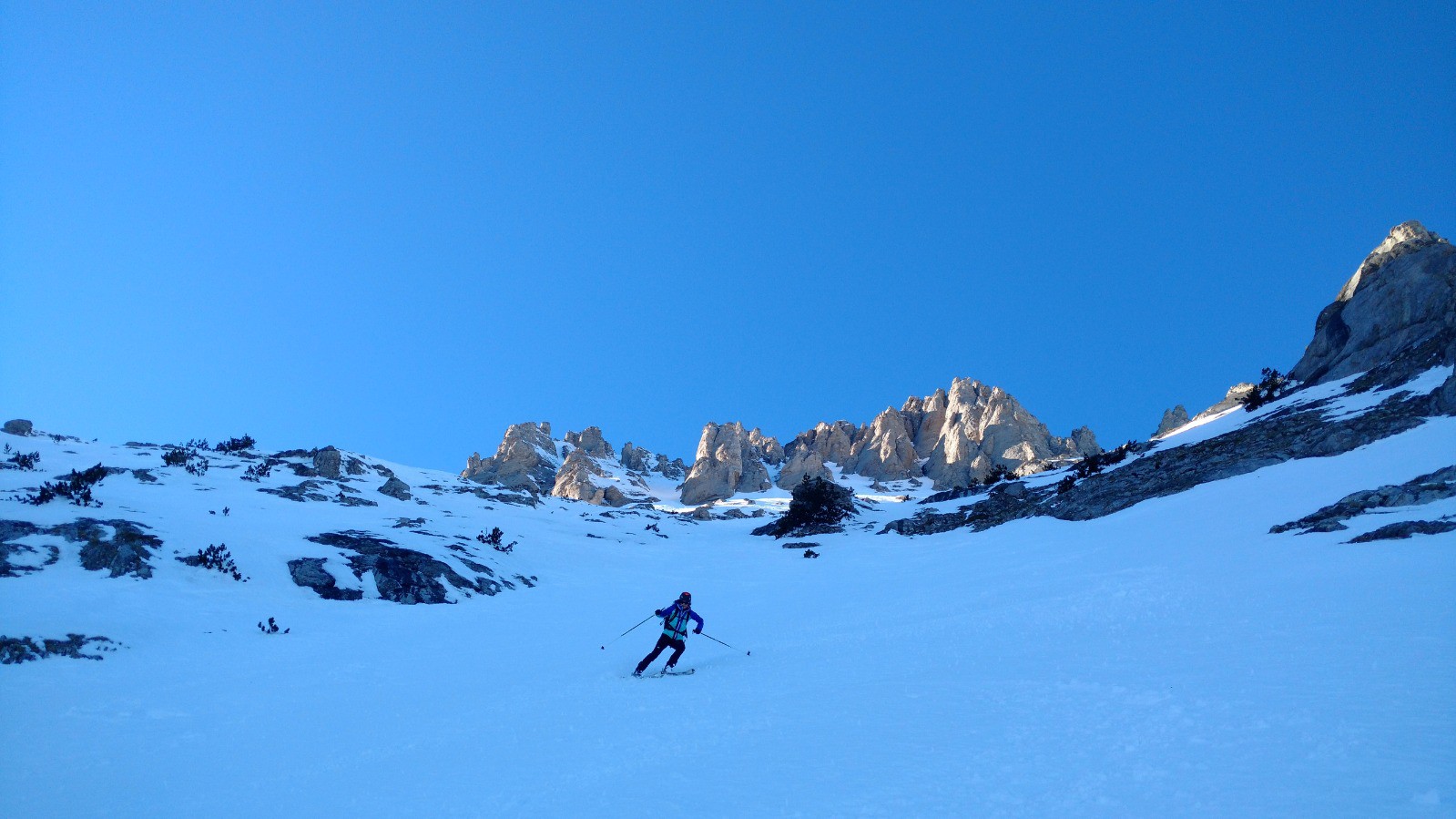 #43 J3 Olympe : sous les couloirs sommitaux J3 Olympe : sous les couloirs sommitaux