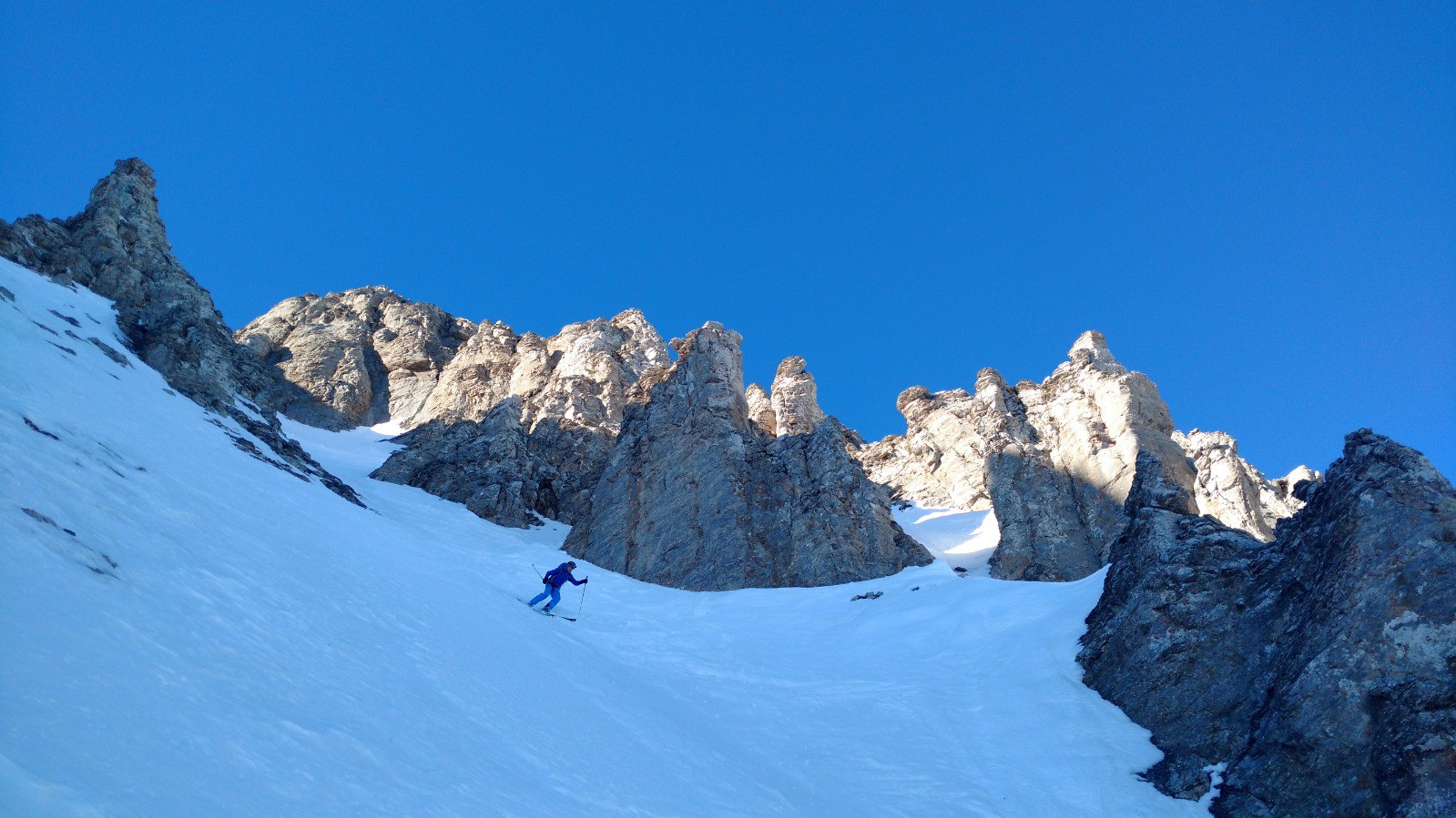 J3 Olympe : Alex dans le couloir