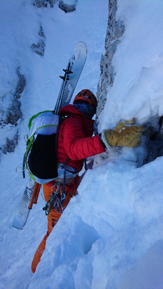 #1 En haut, lors de notre essai de sortie à gauche de la goulotte. Photo: Stéphane Roguet En haut, lors de notre essai de sortie à gauche de la goulotte. Photo: Stéphane Roguet