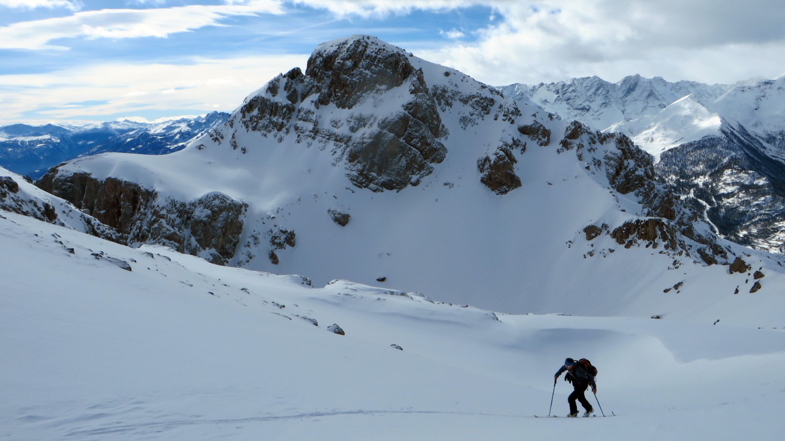 #8 Sous le point 2765. Sous le point 2765.