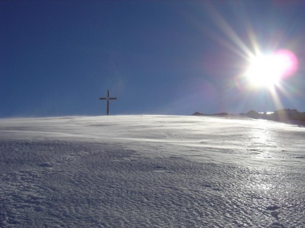 #2 dent de crolles : un peu de vent au sommet dent de crolles : un peu de vent au sommet