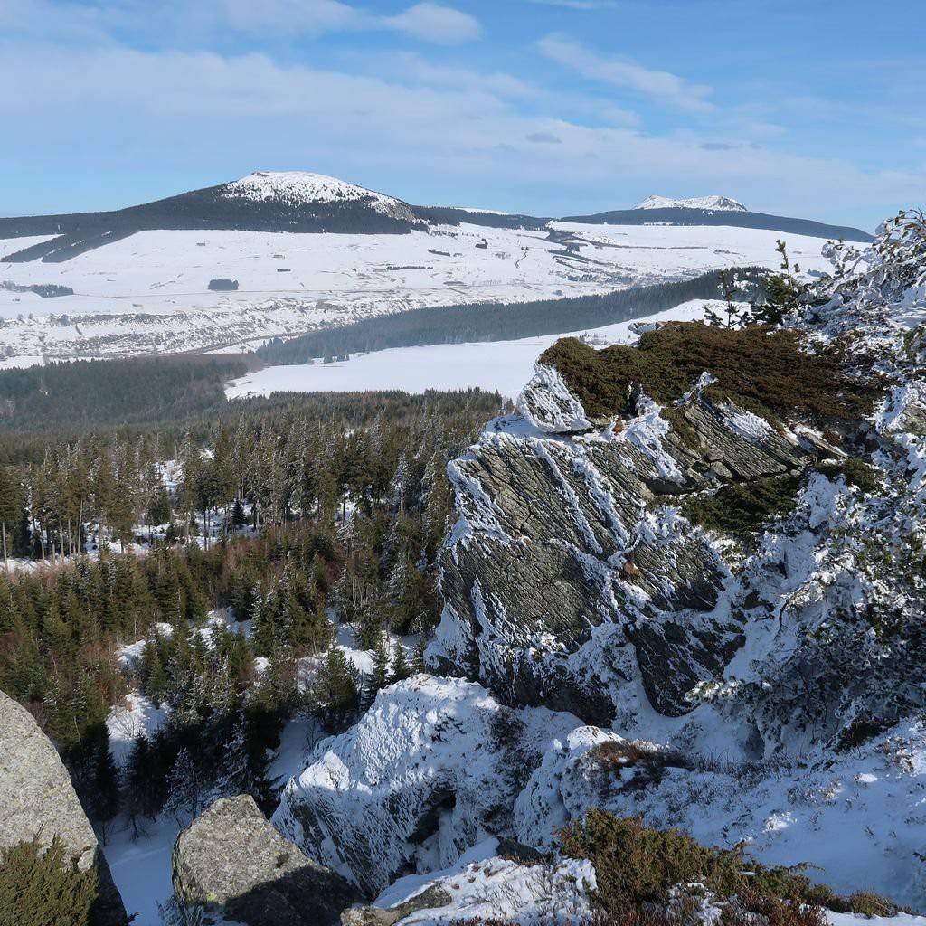 #3 Vue sur un autre terrain de jeu Vue sur un autre terrain de jeu