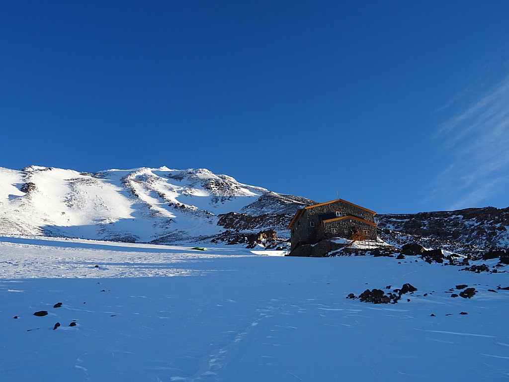 #2 Refuge et Damavand. Refuge et Damavand.