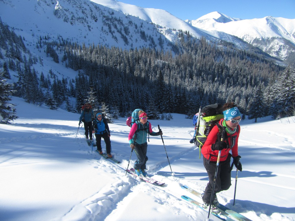 #7 J4: Traçage vers le Mont Ciemniak J4: Traçage vers le Mont Ciemniak