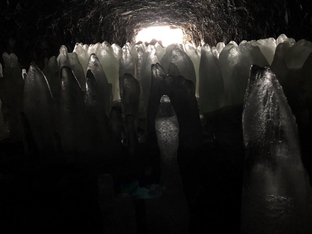 #48 stalagmites de glace stalagmites de glace