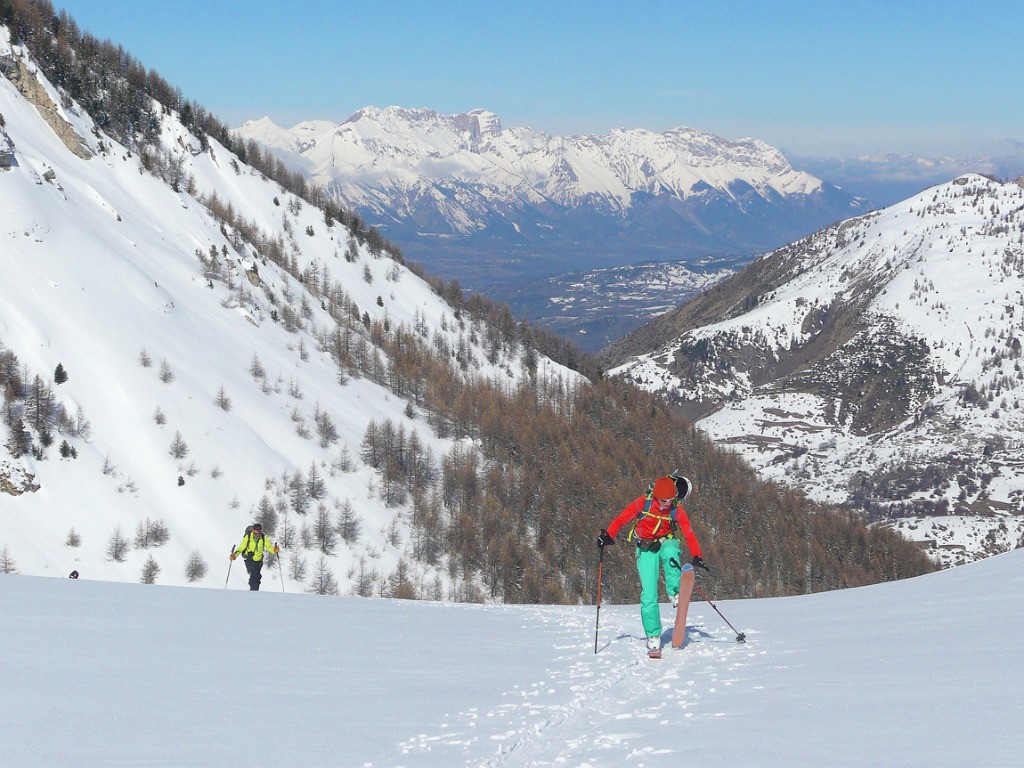 #4 Les jeunes font même de la roue arrière avec leurs skis ! Les jeunes font même de la roue arrière avec leurs skis !