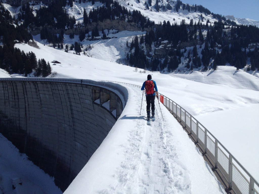 Un bon mètre cinquante sur le barrage