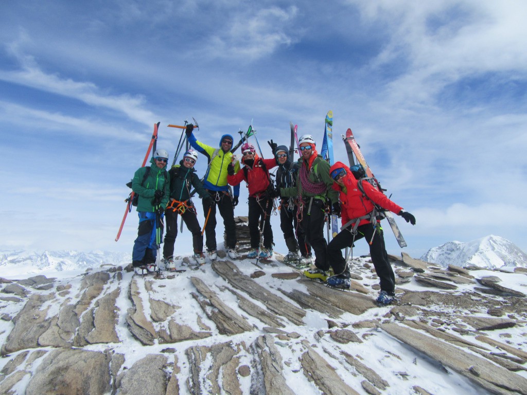 #8 L L'équipe au complet