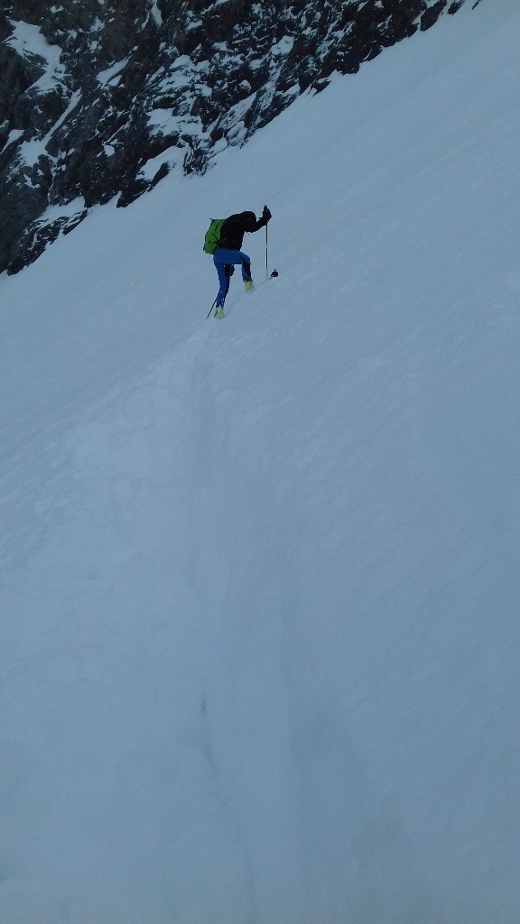 #9 à l à l'approche de l'étroiture, 50 cm de poudreuse.