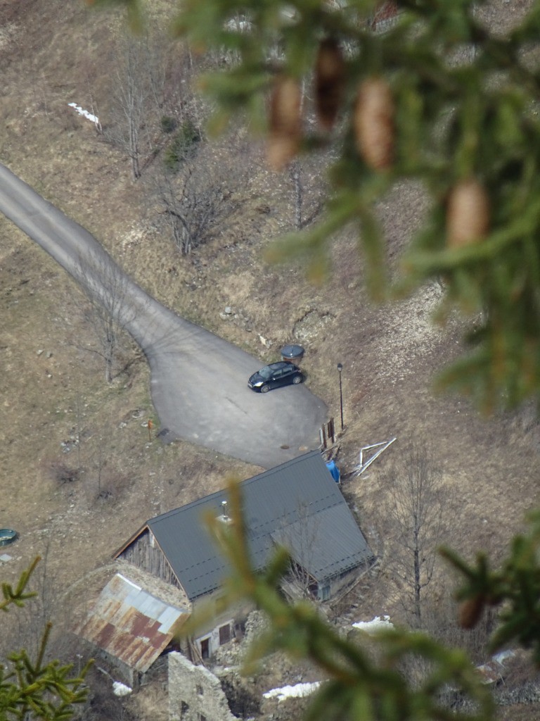 #20 On peut même surveiller la voiture depuis le refuge.. On peut même surveiller la voiture depuis le refuge..