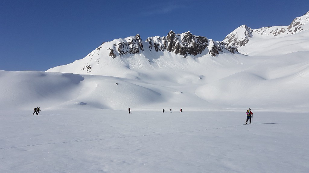 En traversant le Lac des Quirlies