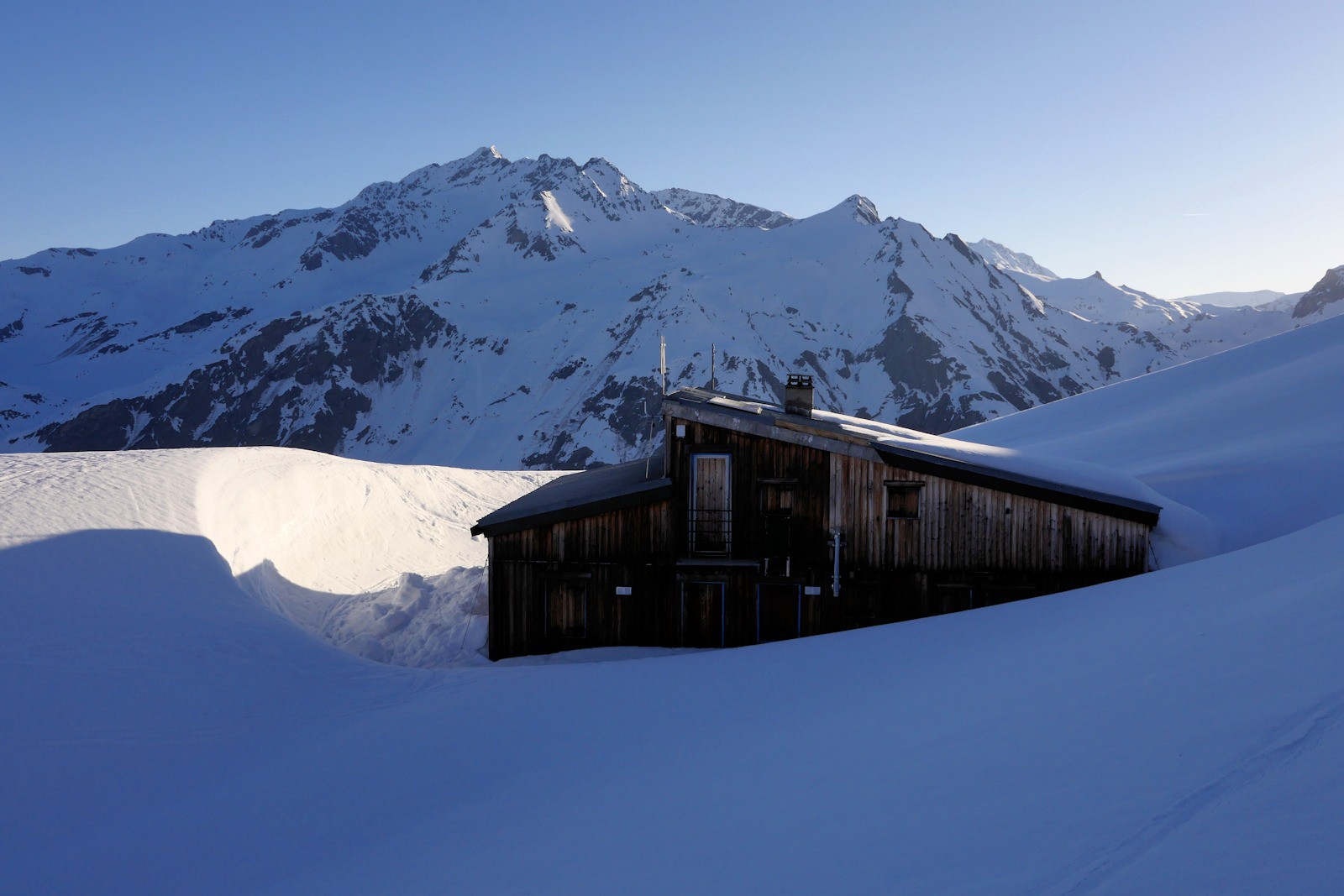 Le refuge du Plan des Gouilles (2350 m).