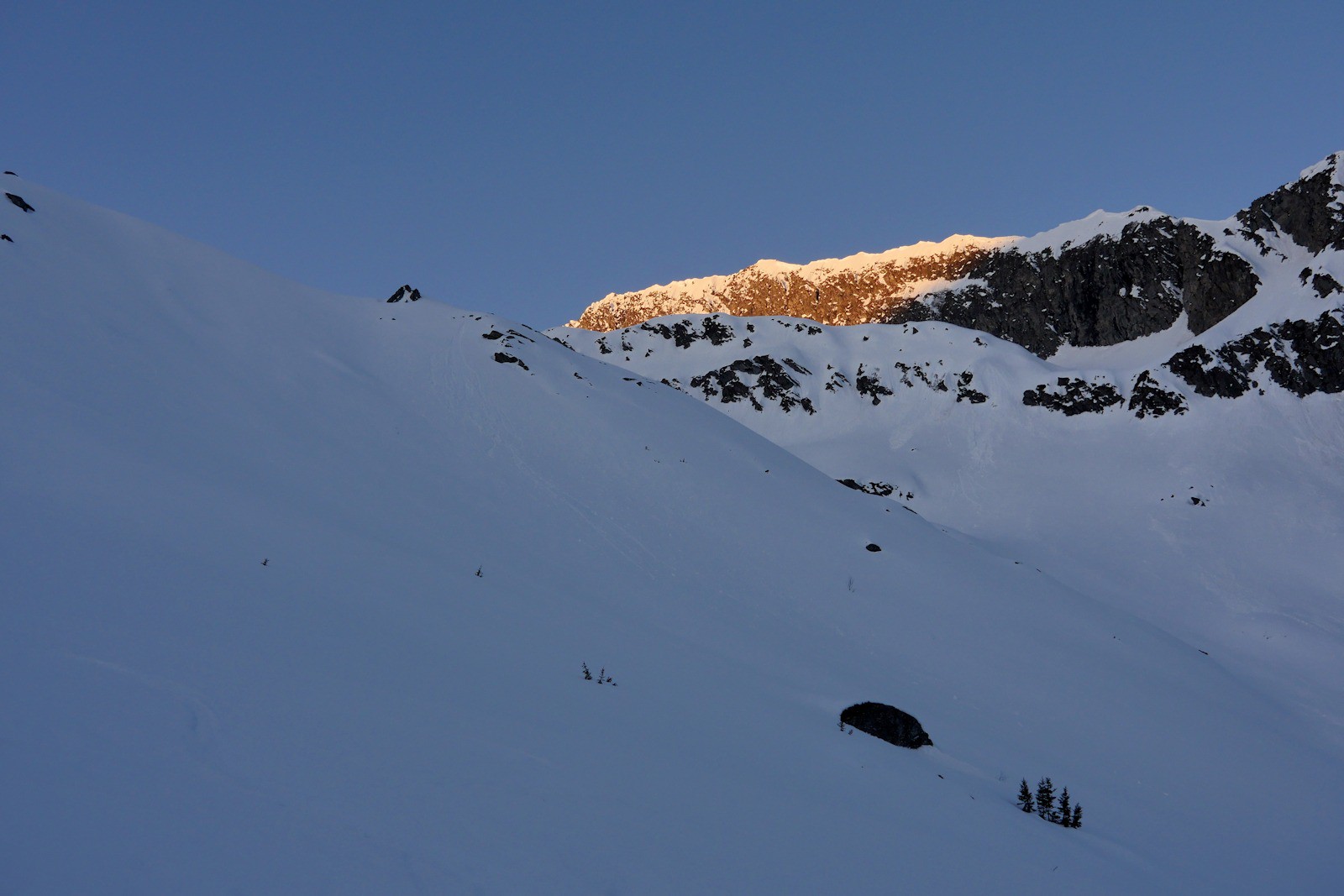 Lever de soleil sur l'arête de la Grande Marianne