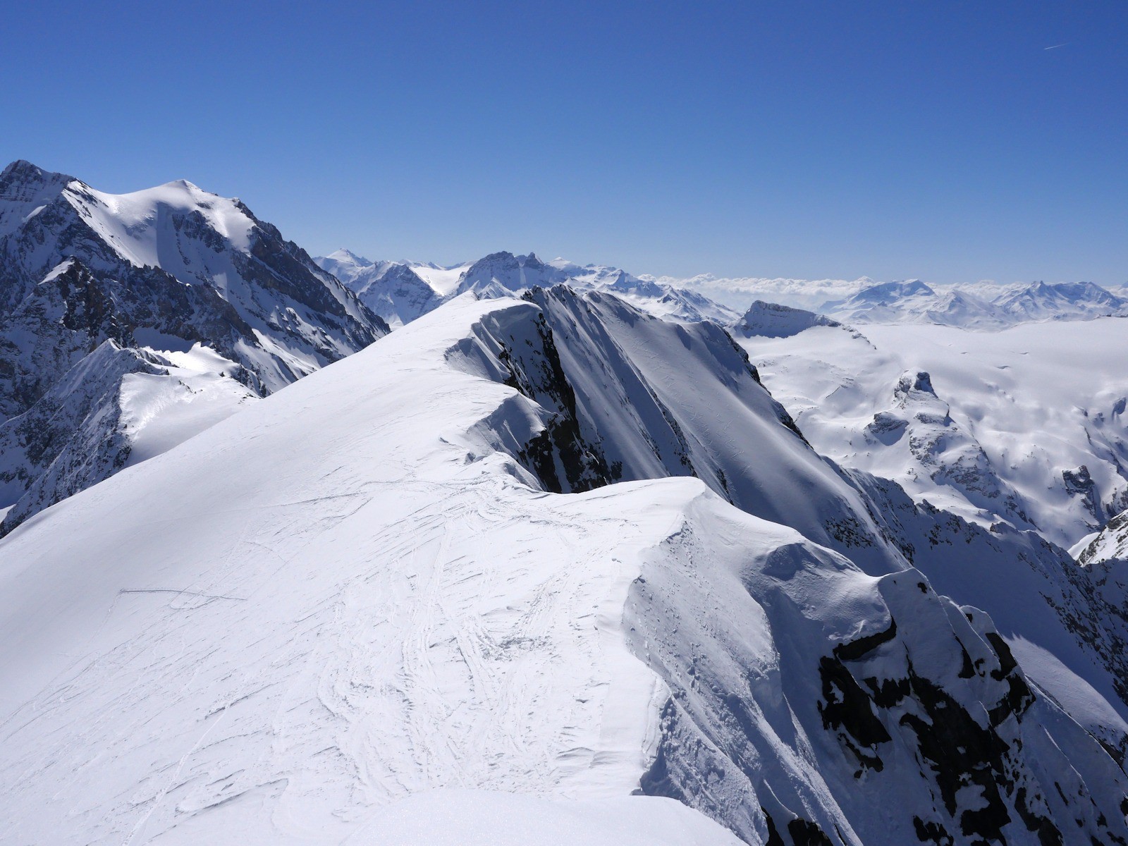 Quelques traces à la Pointe du Vallonnet. Les conditions ont évolué depuis le passage de Cassien.