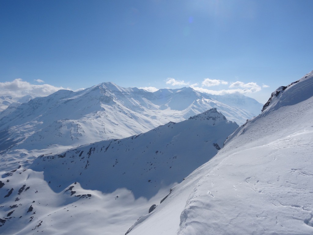 #3 Depuis le col tout près de la Pointe de Cugne, vue sur la Cime du Laro et la Pointe de Ronce et du Lamet Depuis le col tout près de la Pointe de Cugne, vue sur la Cime du Laro et la Pointe de Ronce et du Lamet