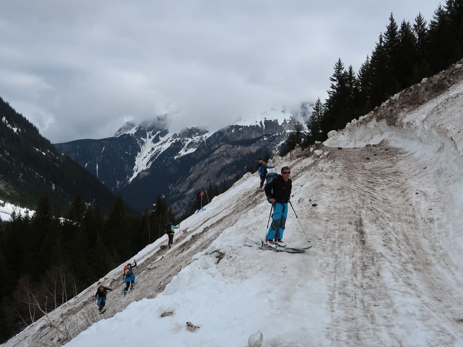 #4 Les grosses avalanches obligent à quelques détours Les grosses avalanches obligent à quelques détours