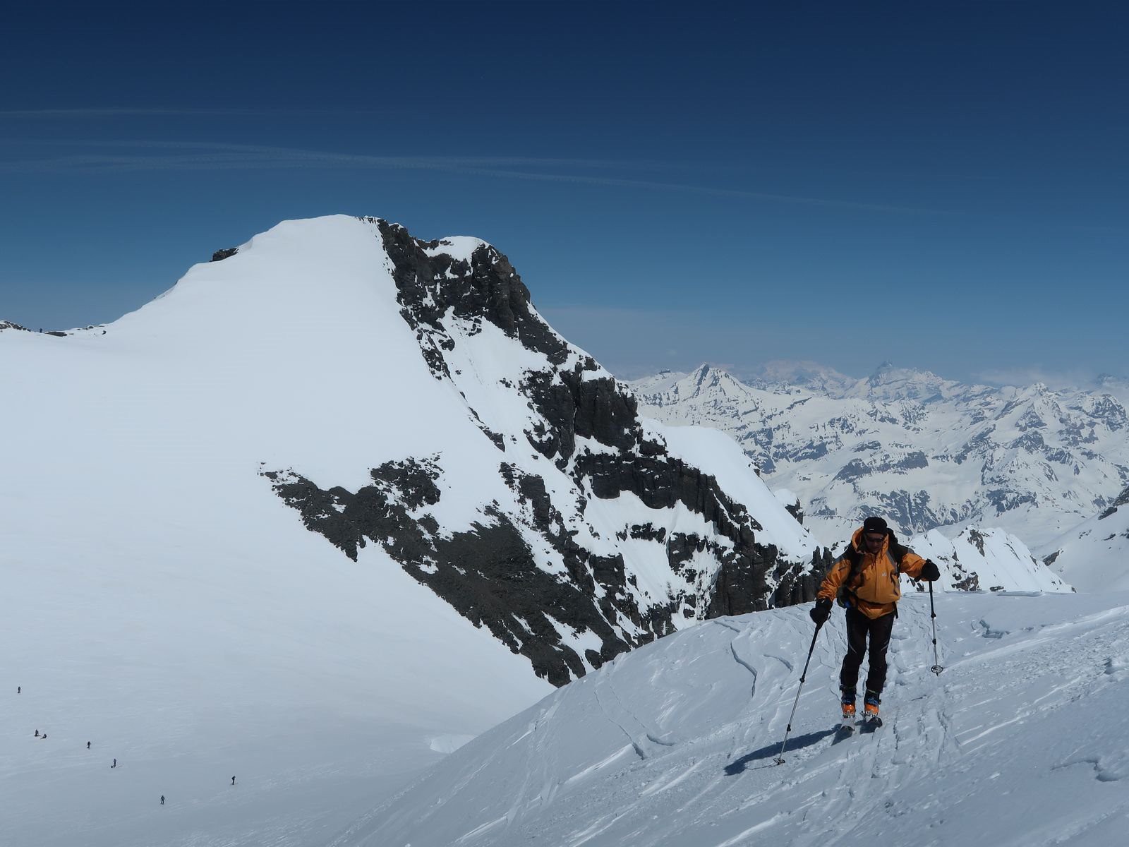 #83 Le Tigre arrive à la Pointe Mathews Le Tigre arrive à la Pointe Mathews