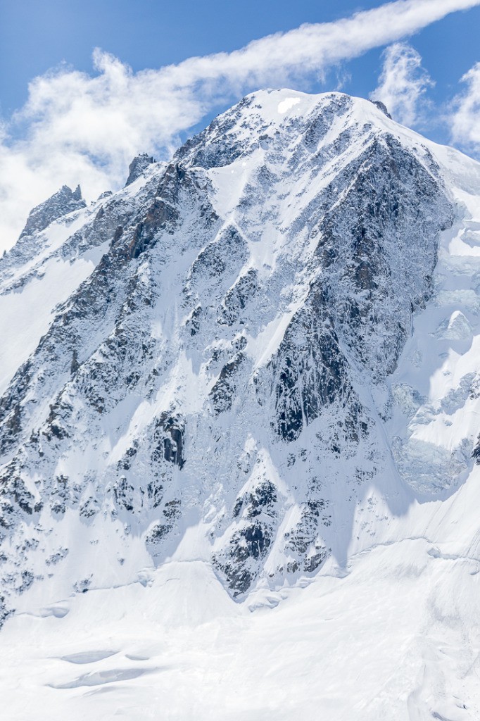 #7 vue globale, la voie louvoie au plus facile sur la gauche de la face vue globale, la voie louvoie au plus facile sur la gauche de la face
