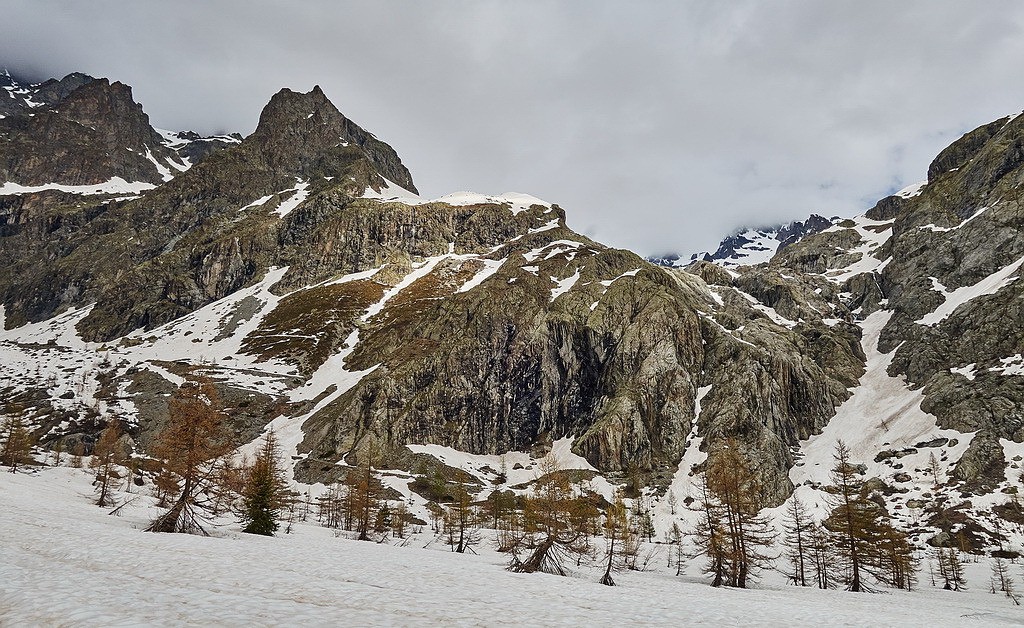 #22 Une idée du déneigement pour accéder au Glacier Blanc... Une idée du déneigement pour accéder au Glacier Blanc...