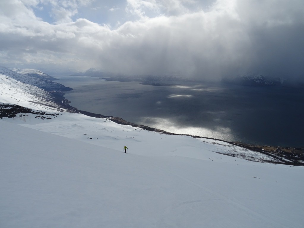 #101 J8 : Fjord du Lyngen J8 : Fjord du Lyngen