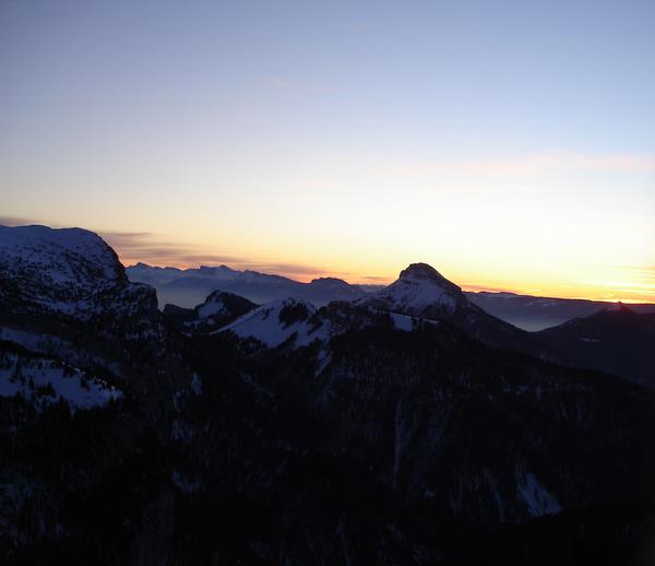 Lances de Malissard : Le soleil se couche sur Chamechaude notre Graal