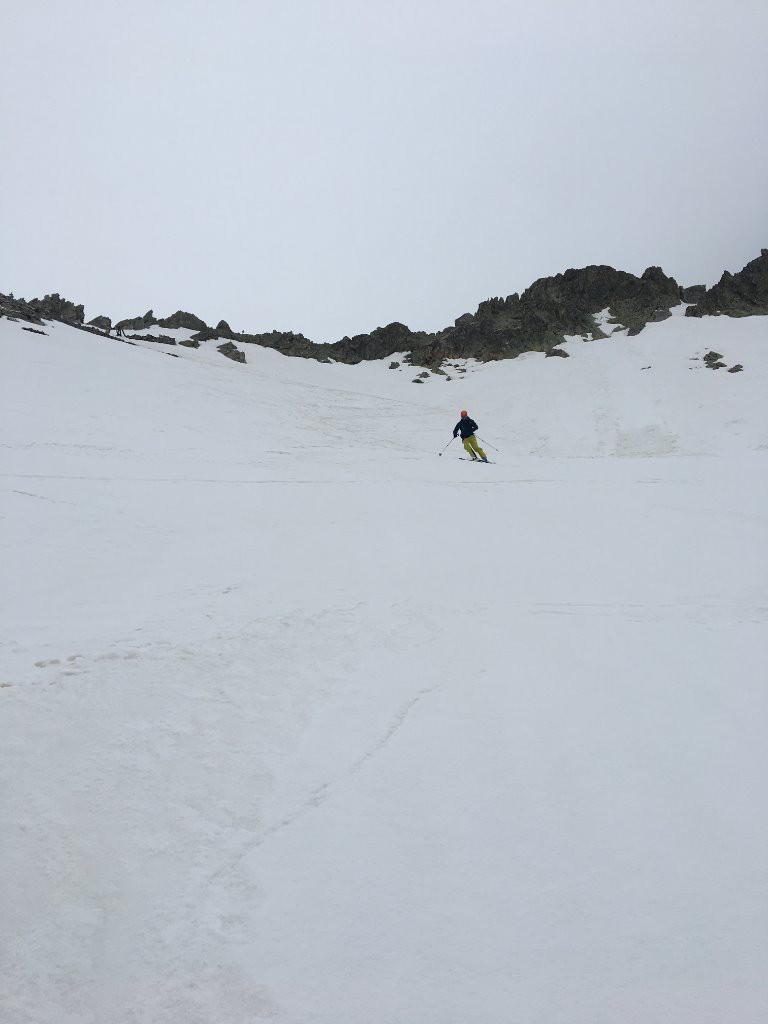 première descente sur neige bien dure