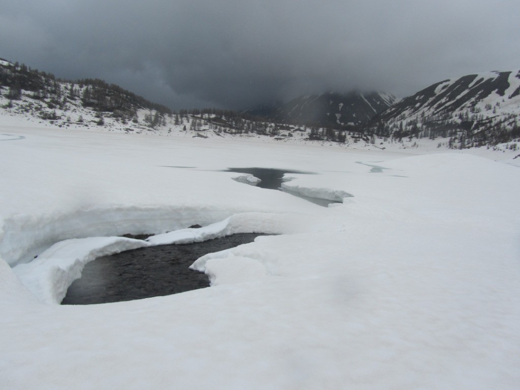Lac d'Allos bien glacé