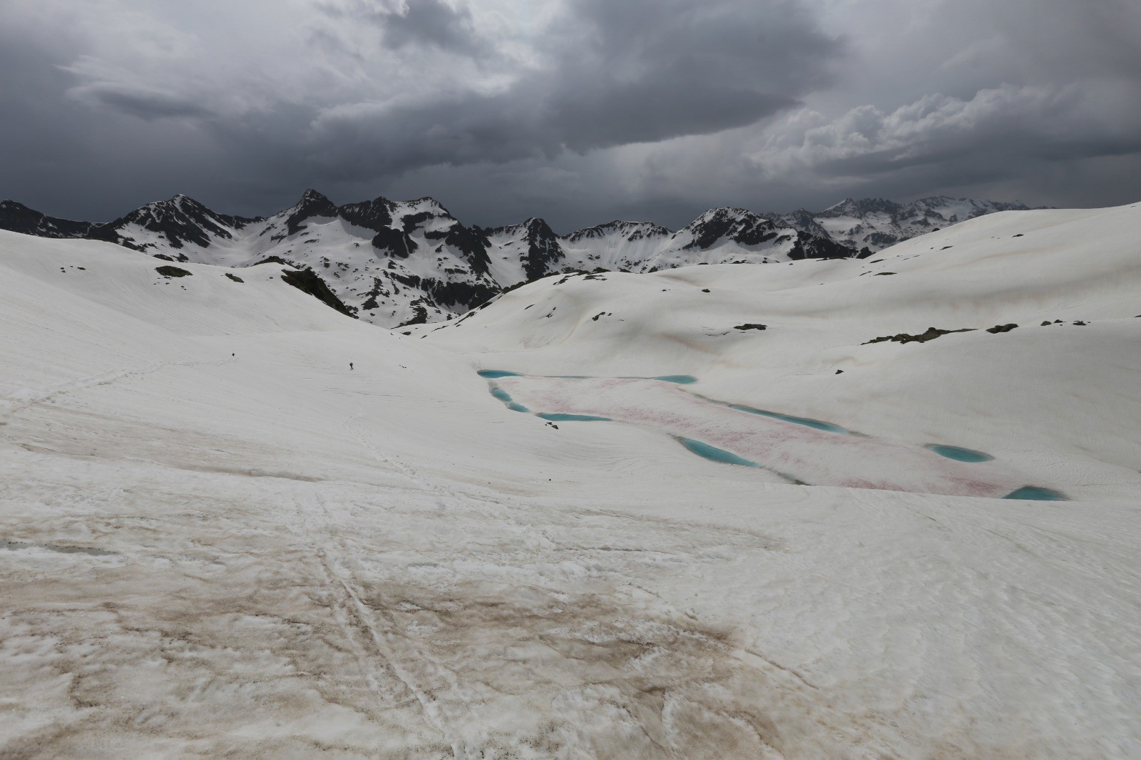 #5 Le Lac de la Belle Etoile et de sombres nuages... Le Lac de la Belle Etoile et de sombres nuages...