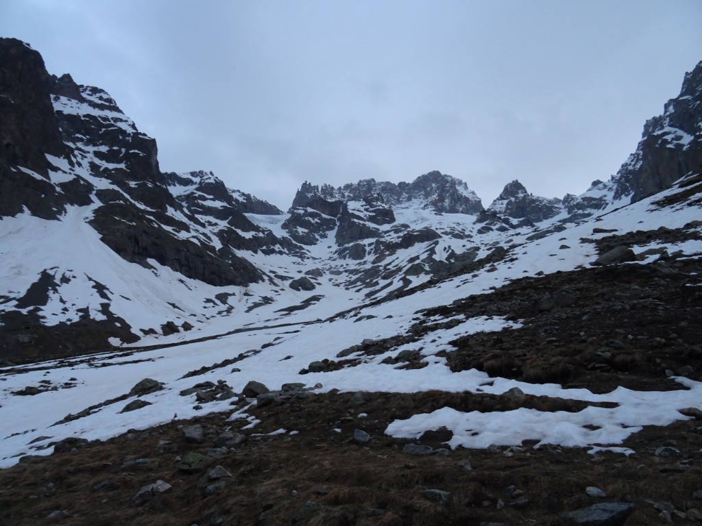 #30 Dimanche : vers Temple/écrins (photo prise à 2300m) Dimanche : vers Temple/écrins (photo prise à 2300m)