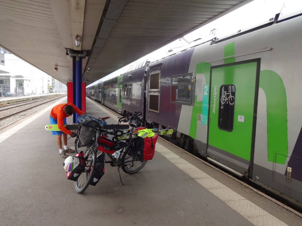 #1 Départ de Grenoble jeudi matin Départ de Grenoble jeudi matin