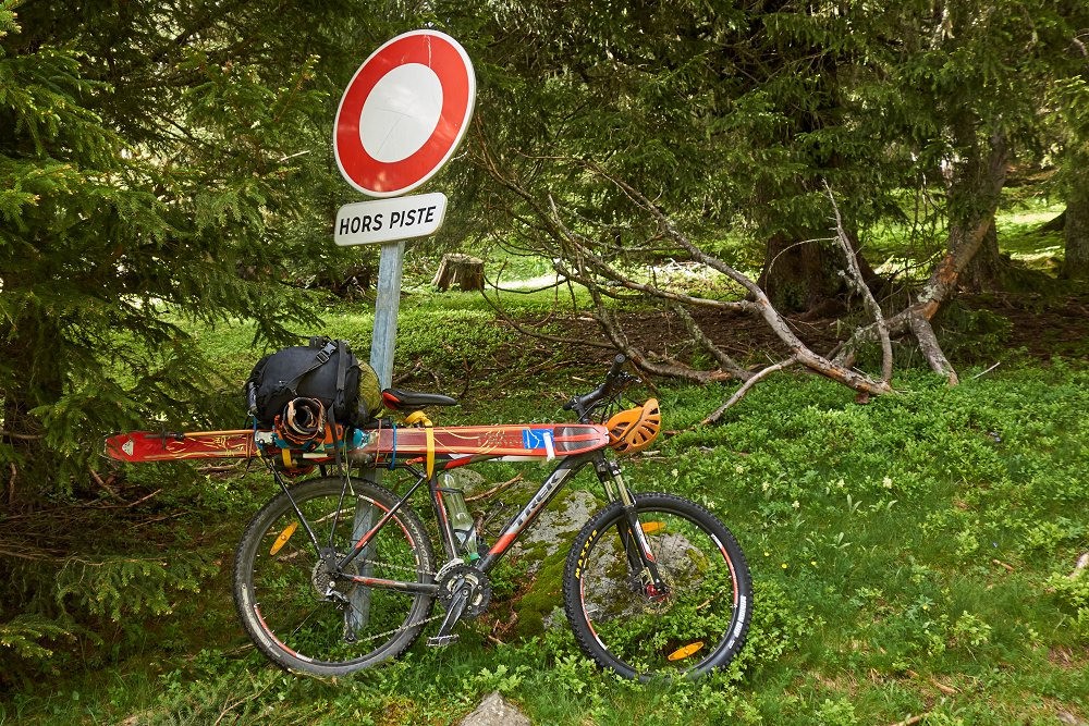 #7 3. En montant par la piste de la Barrière. Que vais-je faire si le "hors-piste" est interdit ? 3. En montant par la piste de la Barrière. Que vais-je faire si le \