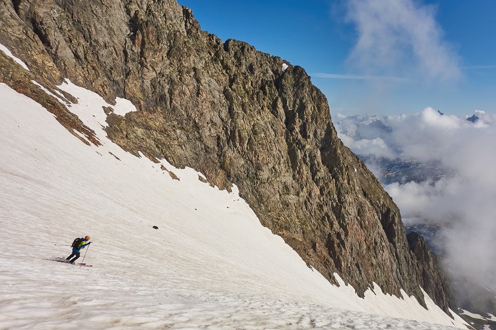 #5 7. Un secteur à très bonne neige (4*) dans le haut de la descente du Taillefer 7. Un secteur à très bonne neige (4*) dans le haut de la descente du Taillefer