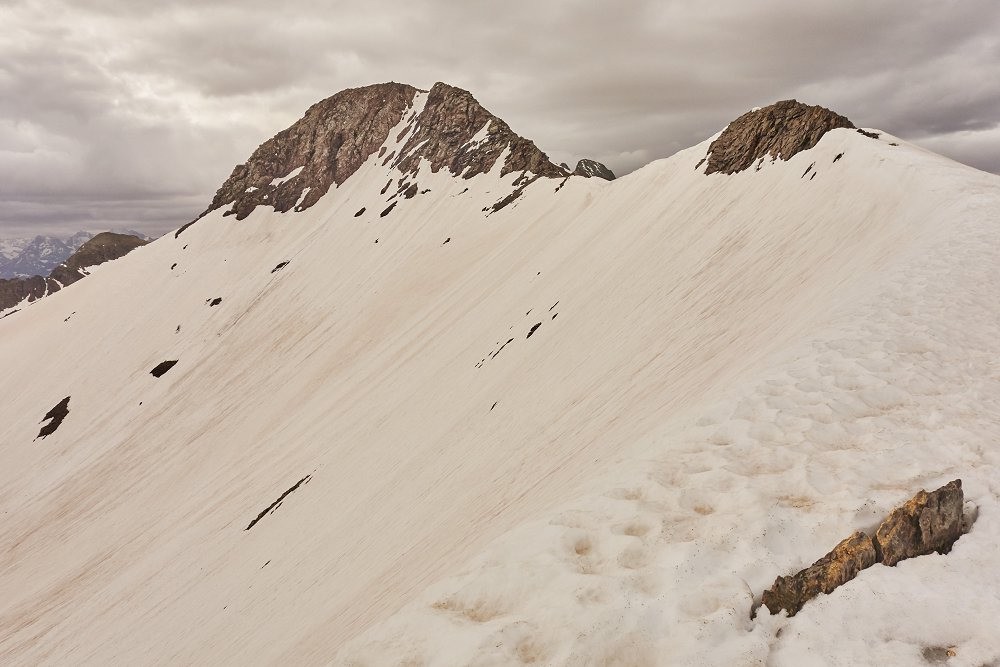 #1 17. Le pic du Col d 17. Le pic du Col d'Ornon. Finalement, je laisserais tomber le couloir sommital pas en condition (pente à 50° au départ, pierres)