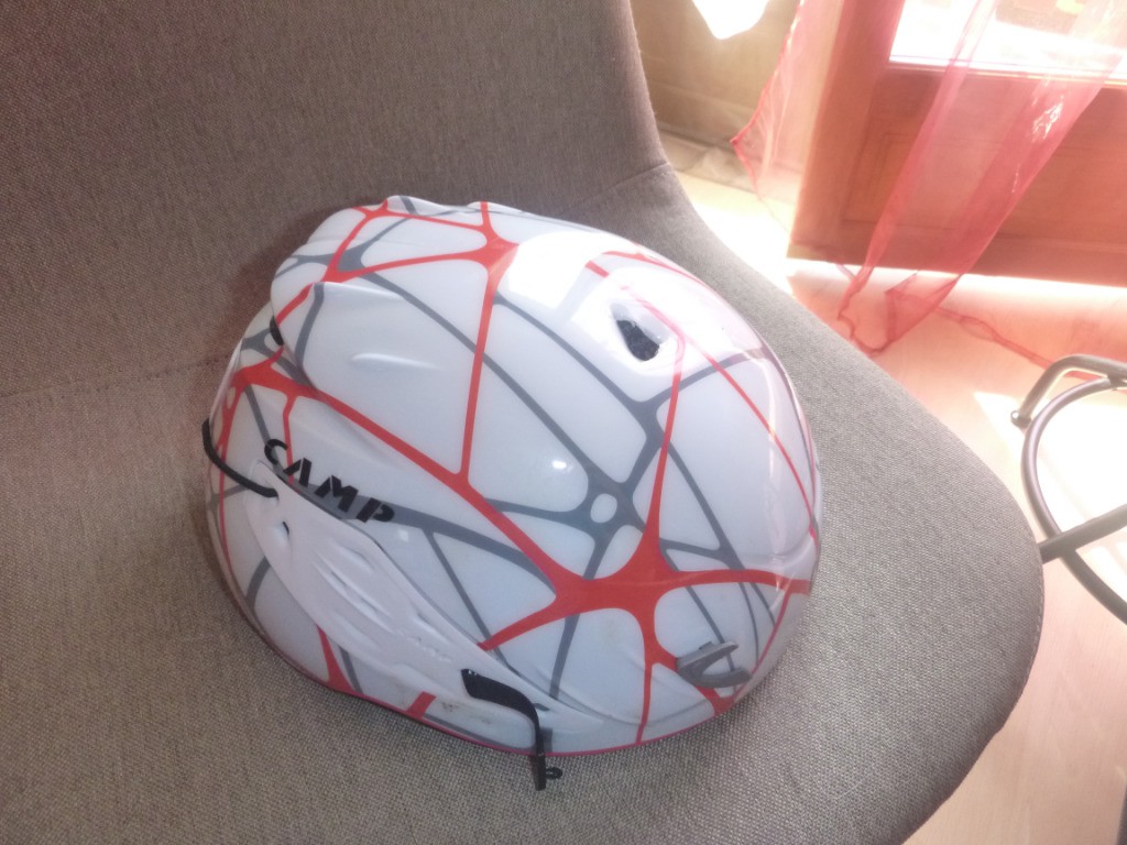 #7 pet au casque ...
 pet au casque ...