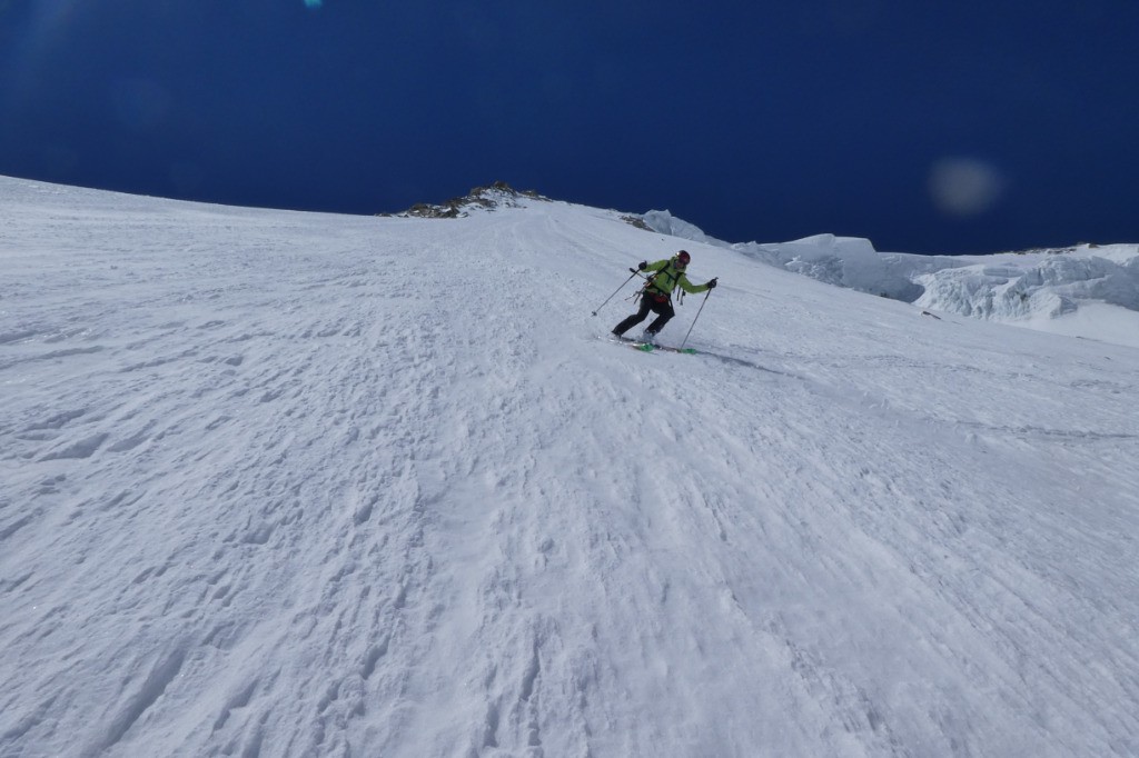 #13 Pentes sous l Pentes sous l'éperon, bas de la face.