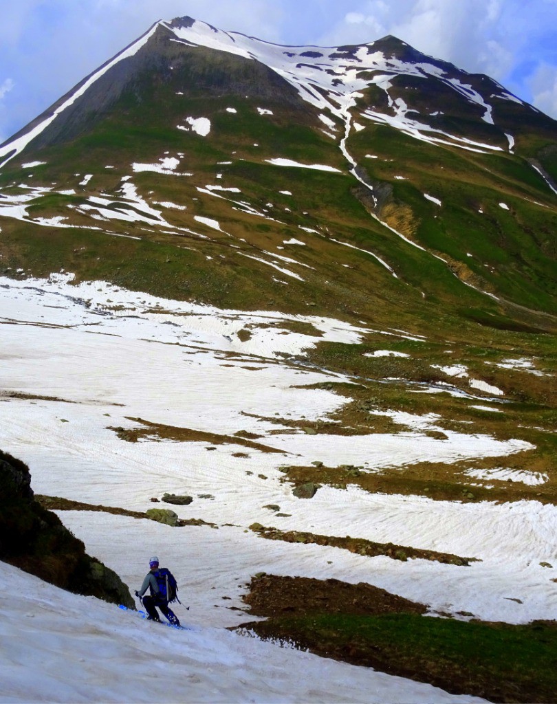 #19 le final et des Cochettes et la face Nord Est des Aiguillettes avec le fil de neige qui nous a descendu le final et des Cochettes et la face Nord Est des Aiguillettes avec le fil de neige qui nous a descendu