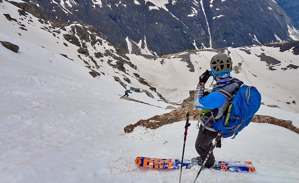 #27 AlexLio part en éclaireur dans la section inférieure... AlexLio part en éclaireur dans la section inférieure...