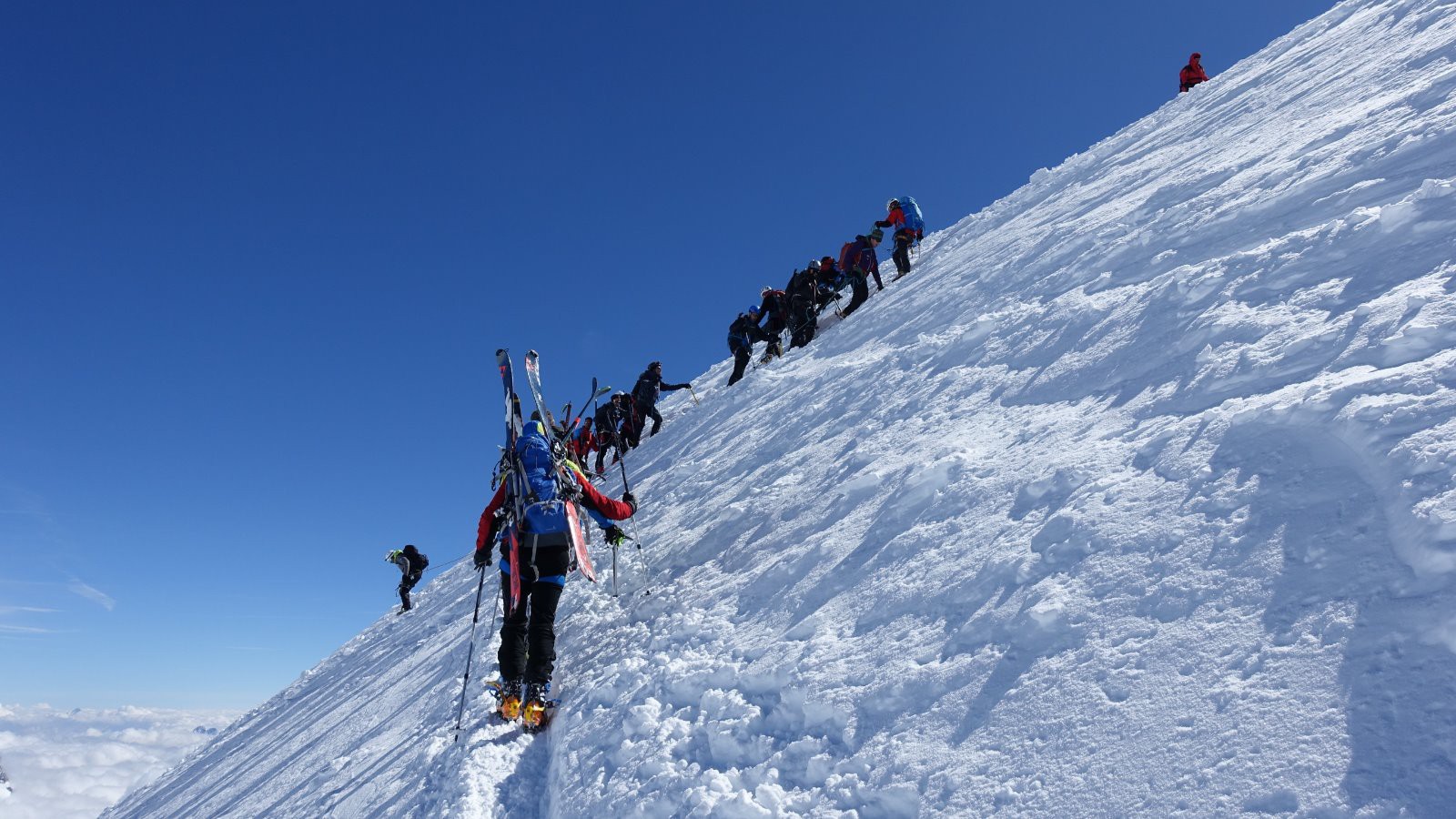 #17 Encombrement pour arriver au sommet Encombrement pour arriver au sommet