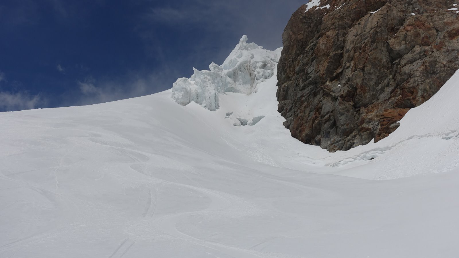 #25 Excellente moquette avant d Excellente moquette avant d'arriver au refuge Gnifetti