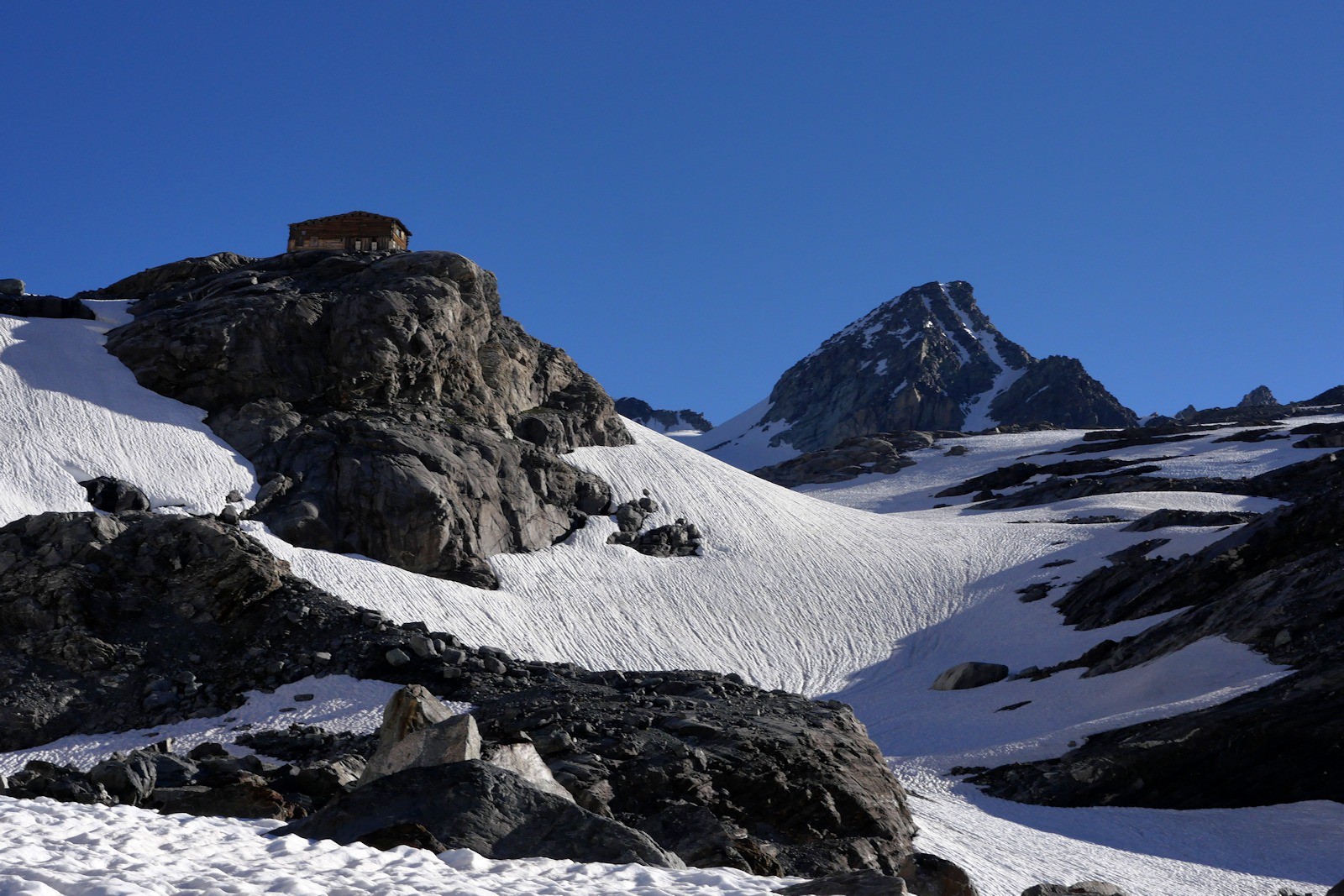 #5 Vestiges des anciennes installations pour le ski d Vestiges des anciennes installations pour le ski d'été.