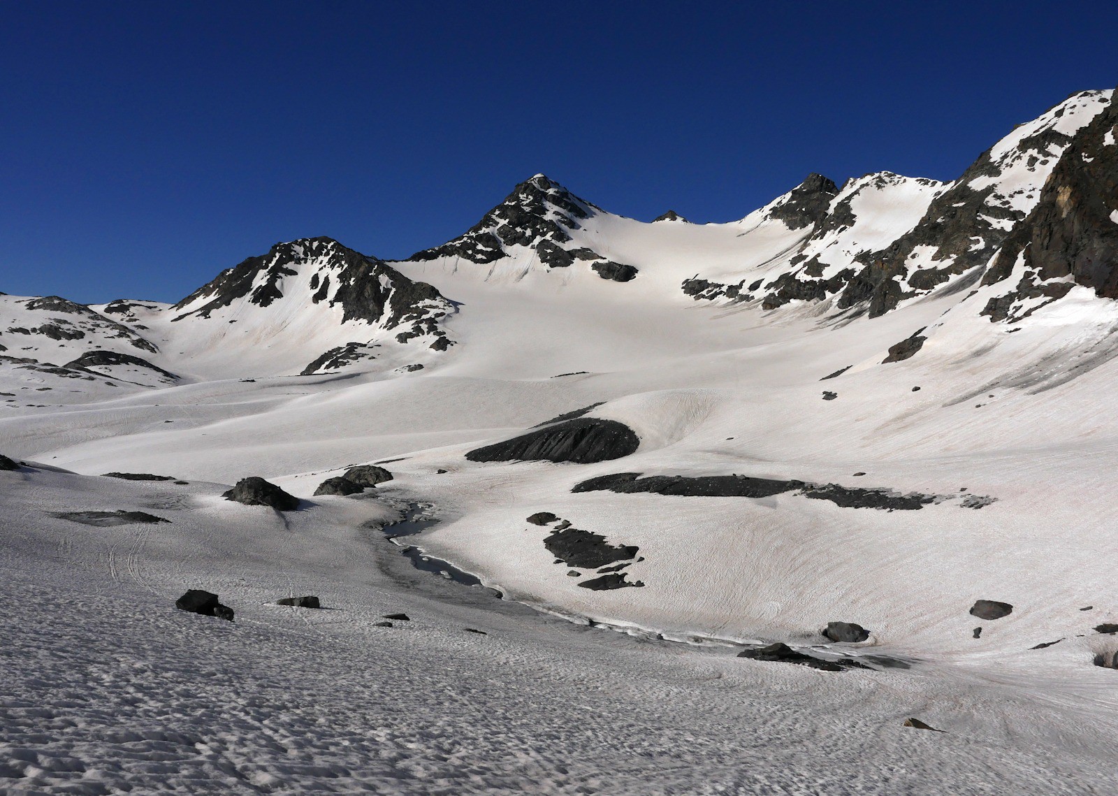 #4 Au pied du Glacier. Au pied du Glacier.