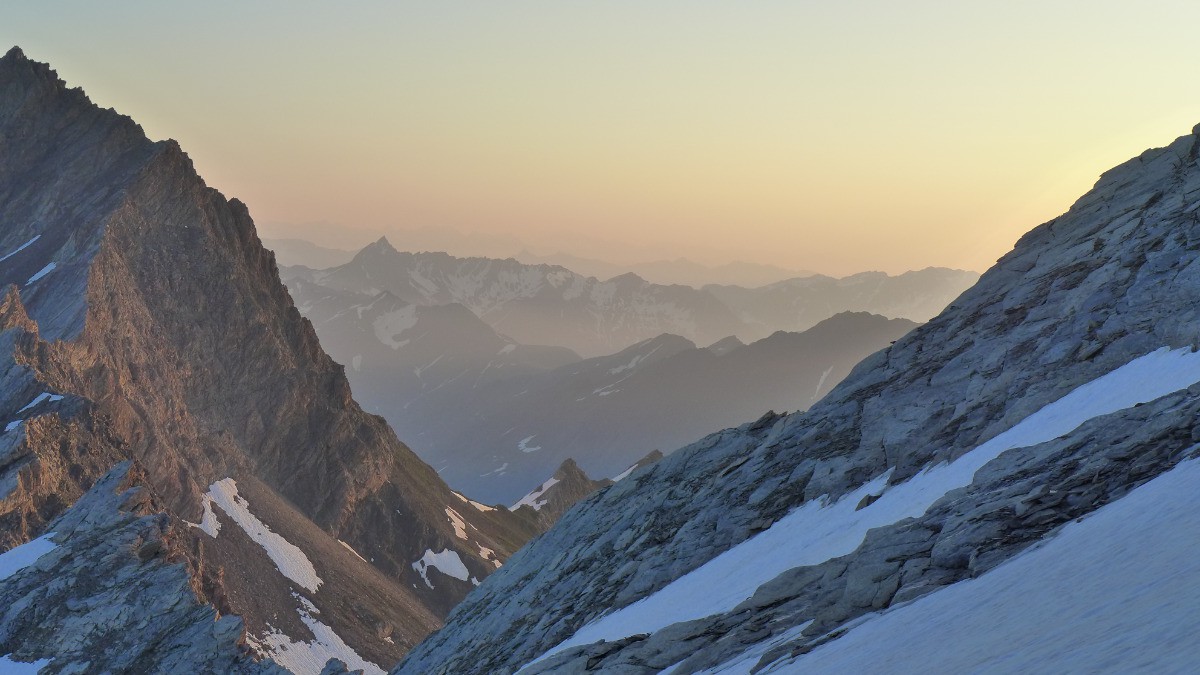 #2 Au-dessus de la brèche de Ruine. Au-dessus de la brèche de Ruine.