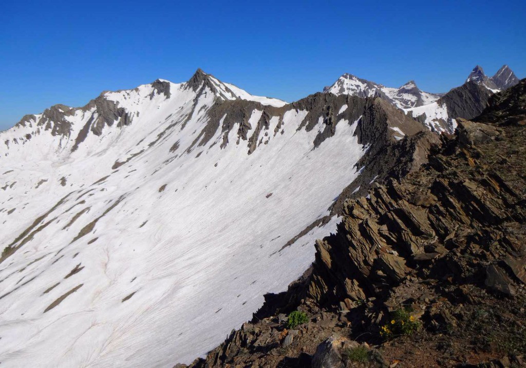 #3 Sud Evechés : possible depuis la route avec peu de portage (en visant bien sur le bas) Sud Evechés : possible depuis la route avec peu de portage (en visant bien sur le bas)