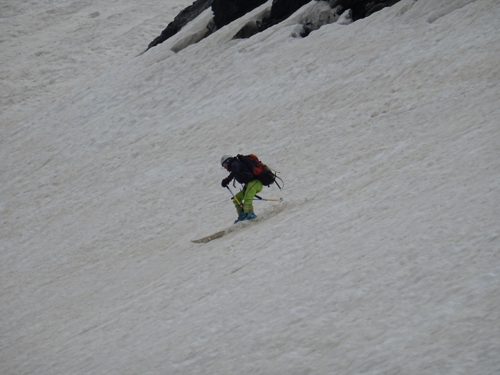 #18 Glad Glad' se lâche sur ce névé !