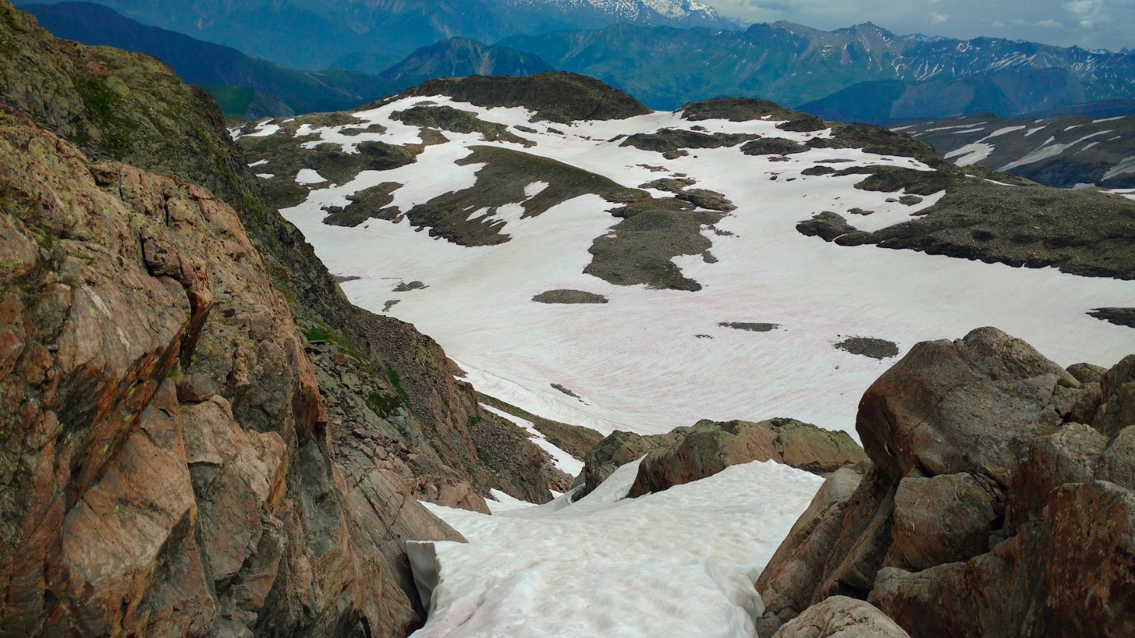 #16 Dans le petit couloir d Dans le petit couloir d'accès aux Cochette