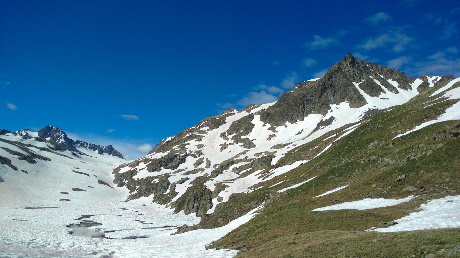 #6 Lac Tournant et descente possible depuis les Cochettes Lac Tournant et descente possible depuis les Cochettes