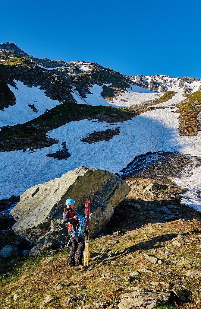#3 Front de neige à 1950m, on chausse... Front de neige à 1950m, on chausse...