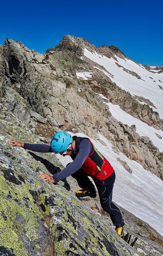 #16 Sur la crête des Ilettes, un peu de rocher pour changer... Sur la crête des Ilettes, un peu de rocher pour changer...
